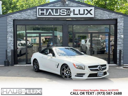 Used 2015 Mercedes-Benz SL 550 w/ White Arrow Edition image 5