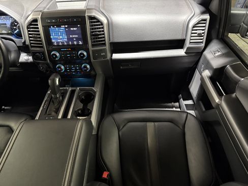 Used 2019 Ford F150 Platinum w/ Equipment Group 701A Luxury image 27
