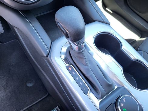 Used 2025 Chevrolet Blazer LT image 25