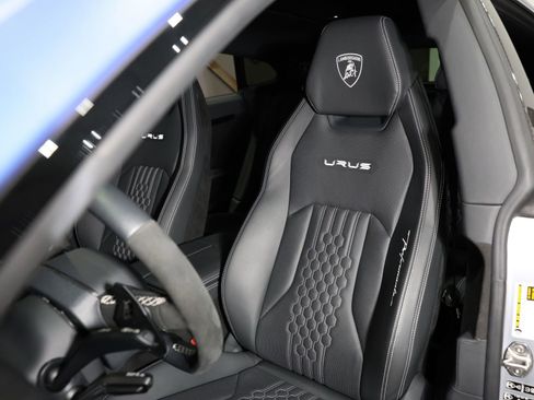 Used 2023 Lamborghini Urus Performante image 43