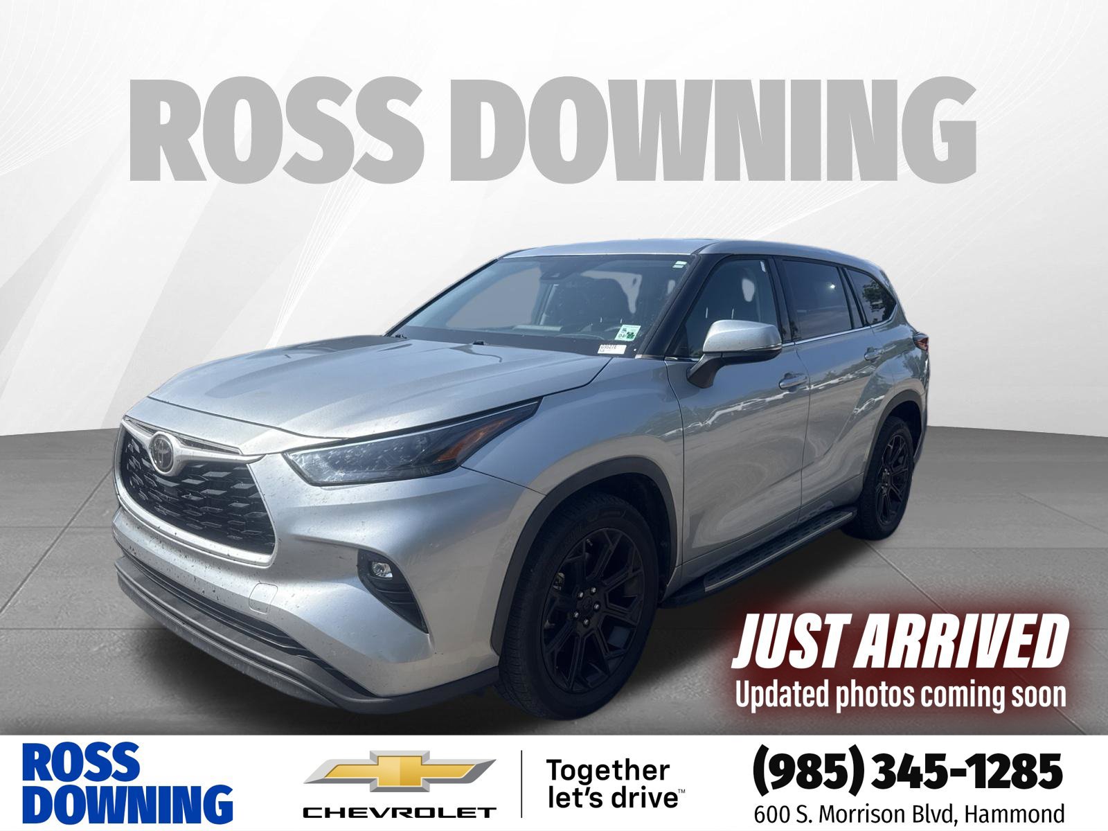 Used 2022 Toyota Highlander LE FWD image 1