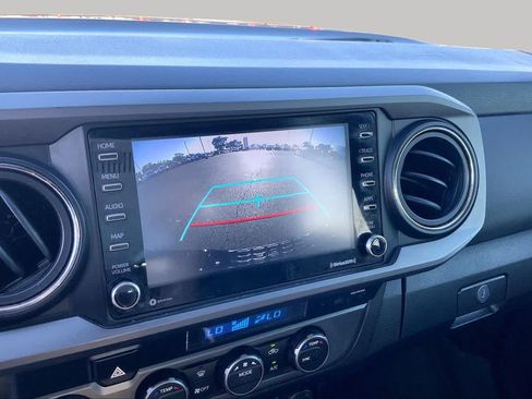 Used 2022 Toyota Tacoma TRD Off-Road AWD/4WD image 27