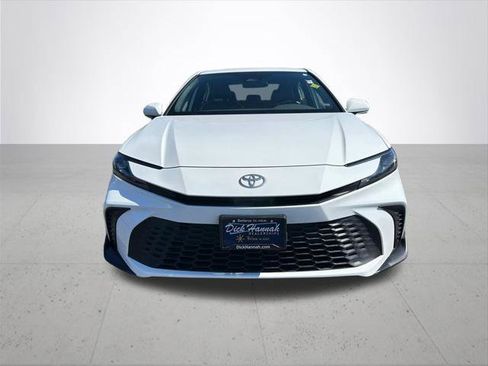 Certified 2025 Toyota Camry SE image 3