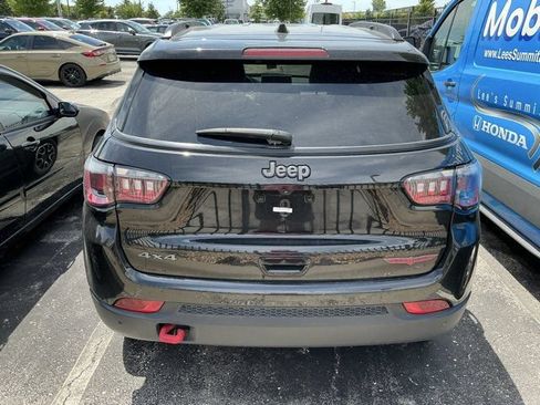 Used 2024 Jeep Compass Trailhawk AWD/4WD image 7