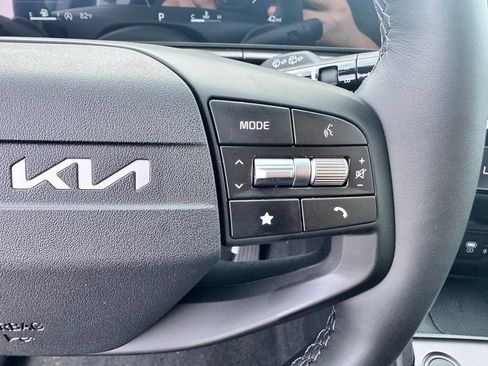 New 2026 Kia Sportage SX FWD image 13