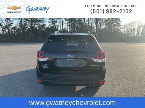 Used 2023 Subaru Forester Limited image 5