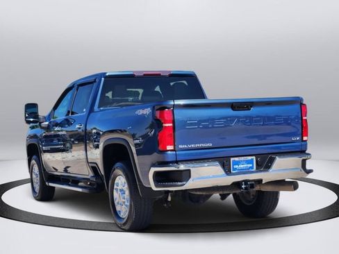 Used 2025 Chevrolet Silverado 3500 LTZ AWD/4WD image 3