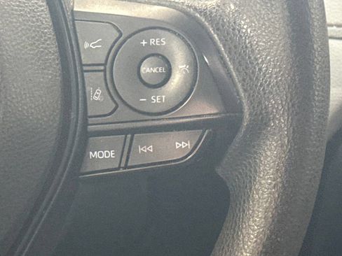 Used 2023 Toyota RAV4 XLE AWD/4WD image 21