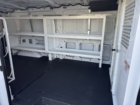 Used 2022 Ford Transit 150 Low Roof RWD image 4