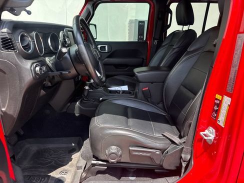 Used 2022 Jeep Wrangler Unlimited Sahara w/ LED Lighting Group AWD/4WD image 8