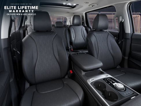 New 2026 Kia Carnival SX FWD image 16