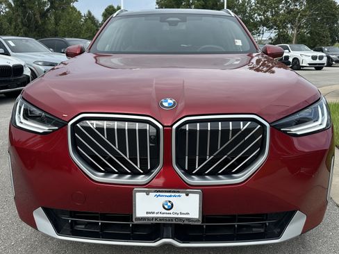 Used 2025 BMW X3 xDrive30i w/ Premium Package AWD/4WD image 3