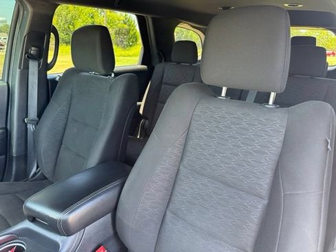 Used 2024 Dodge Durango SXT w/ 3rd Row Seating Group AWD/4WD image 11