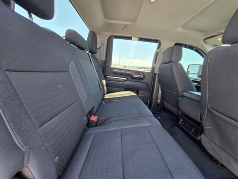 Used 2024 Chevrolet Silverado 3500 LT AWD/4WD image 15