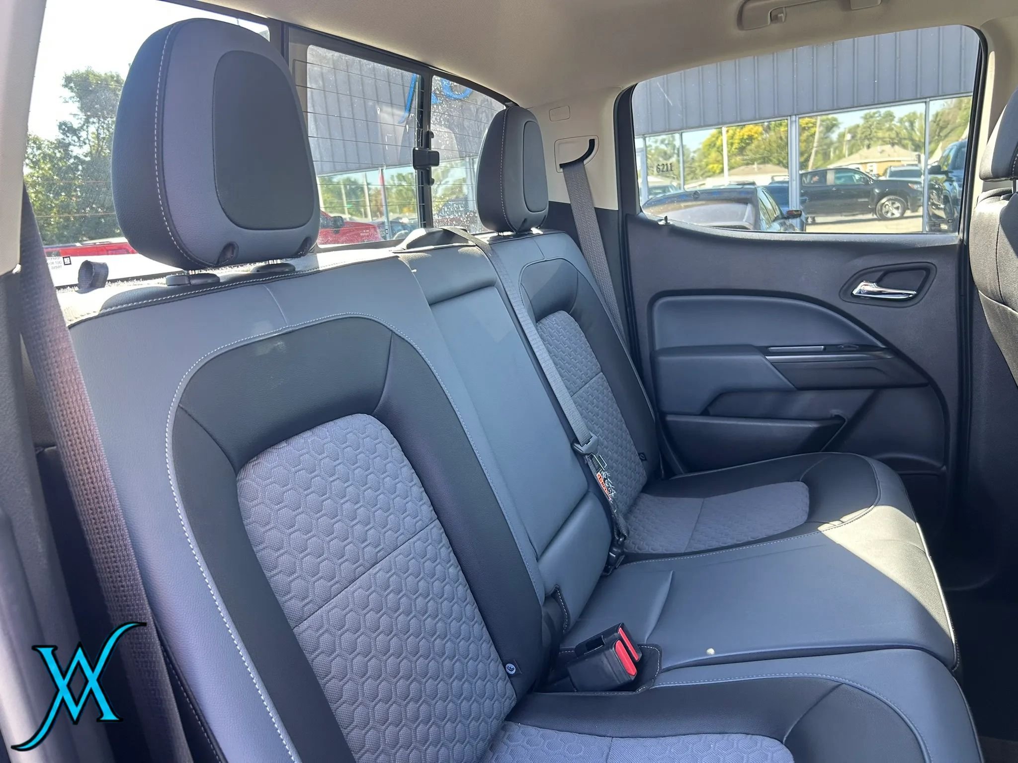 Used 2018 Chevrolet Colorado Z71 AWD/4WD image 24