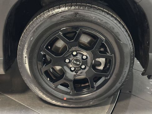 Used 2023 Honda Pilot EX-L image 17