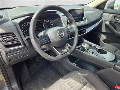 Used 2026 Nissan Rogue SV FWD image 9