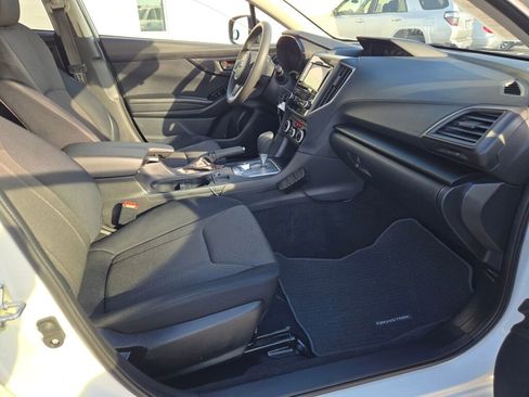 Used 2022 Subaru Crosstrek 2.0i image 6