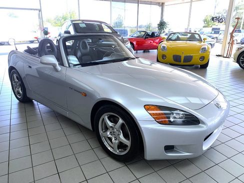 Used 2002 Honda S2000 image 3