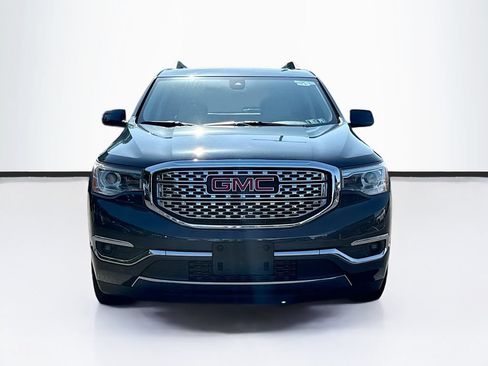 Used 2018 GMC Acadia Denali w/ Technology Package AWD/4WD image 2