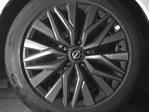 Used 2025 Nissan Altima 2.5 SV image 15