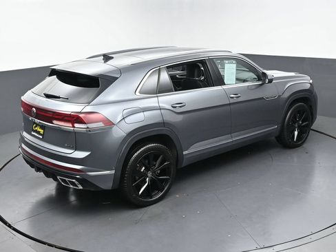 Used 2025 Volkswagen Atlas Cross Sport SEL Premium R-Line AWD/4WD image 39