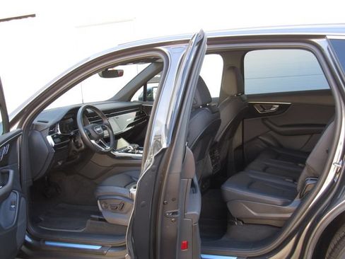 Used 2025 Audi Q7 3.0T Premium w/ Convenience Package AWD/4WD image 13
