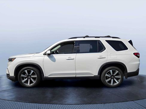 Used 2023 Honda Pilot Elite image 3