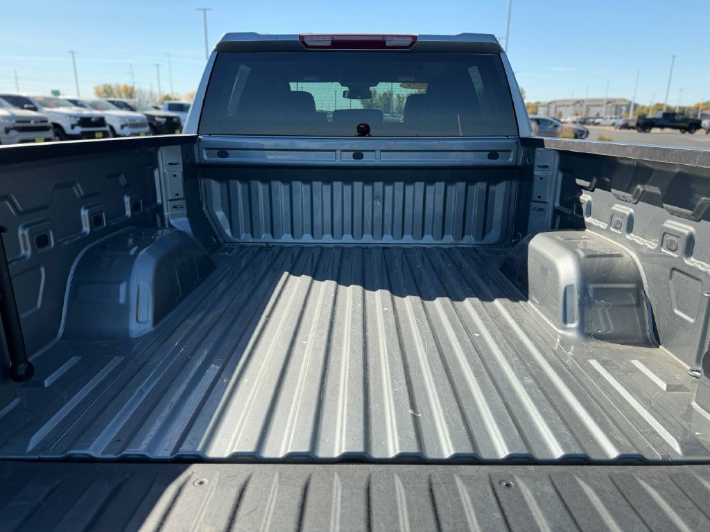 Used 2025 GMC Sierra 1500 SLT AWD/4WD image 16