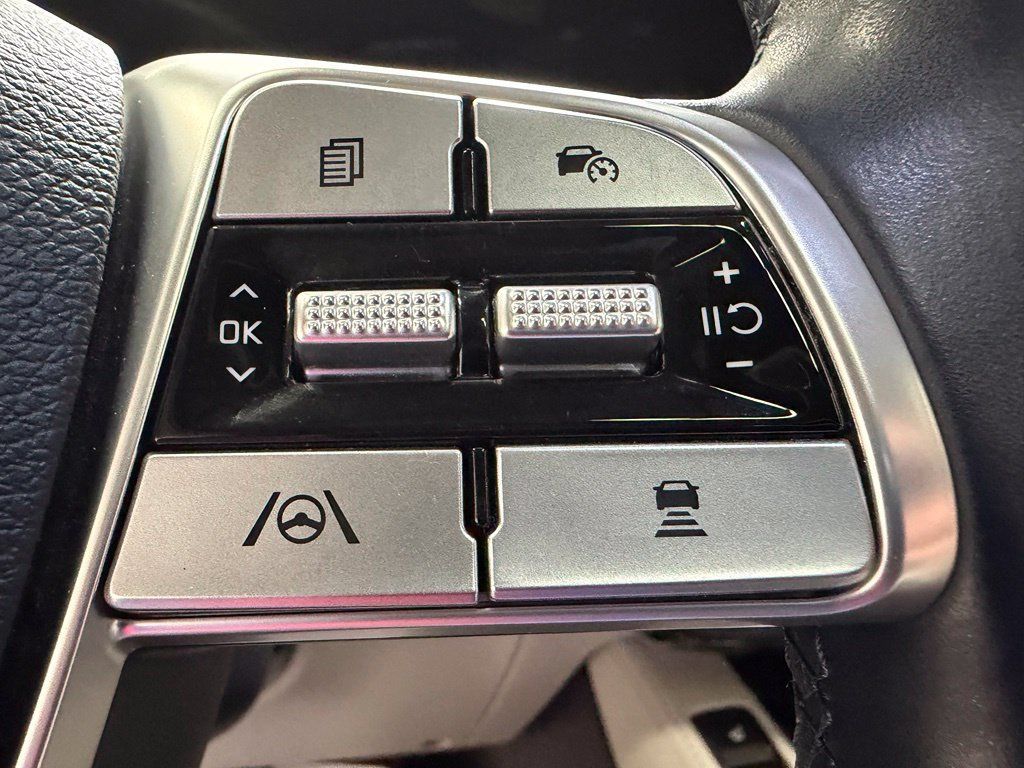 Used 2023 Kia Telluride EX w/ EX Captain's Chair Package AWD/4WD image 28