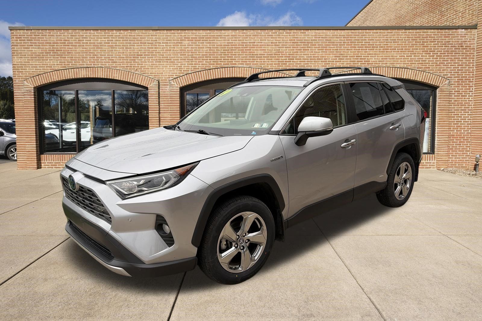 Used 2019 Toyota RAV4 Limited w/ Carpet Mat Package AWD/4WD image 8