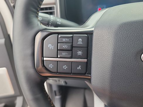 Used 2024 Ford F250 Platinum AWD/4WD image 21