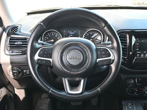 Used 2020 Jeep Compass Latitude image 10