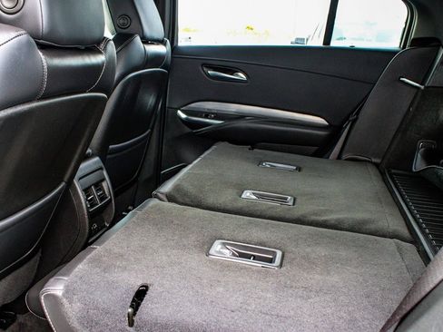 Used 2024 Cadillac XT4 Premium Luxury image 34