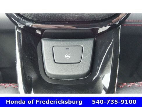 Certified 2025 Honda Pilot Black Edition image 16