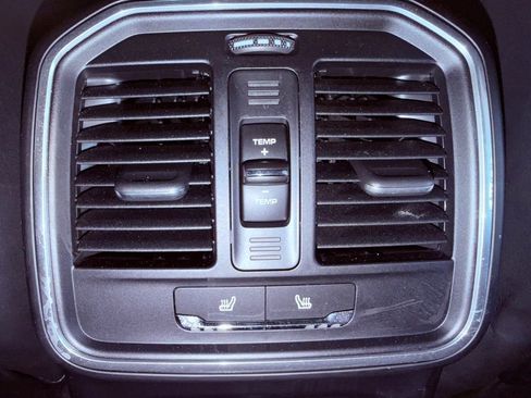 Used 2016 Porsche Macan S image 14