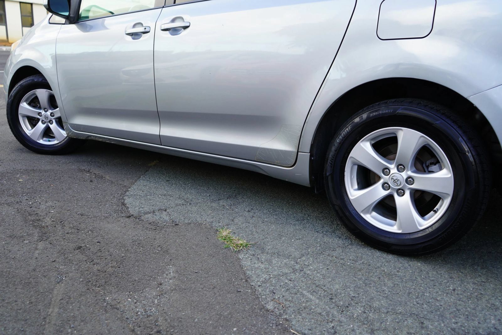 Used 2012 Toyota Sienna LE FWD image 5