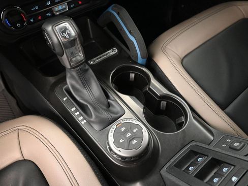 Certified 2023 Ford Bronco Wildtrak image 32