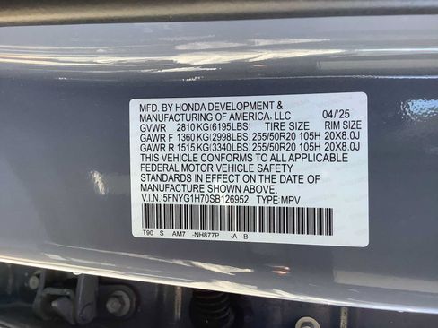 Used 2025 Honda Pilot Touring image 10
