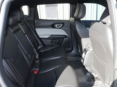 Used 2024 Jeep Compass Limited image 24