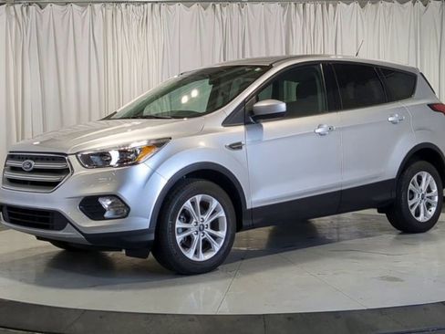 Used 2019 Ford Escape SE FWD image 5