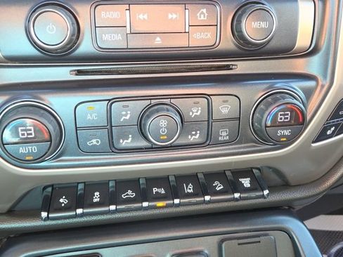 Used 2018 GMC Sierra 2500 Denali w/ Duramax Plus Package AWD/4WD image 30