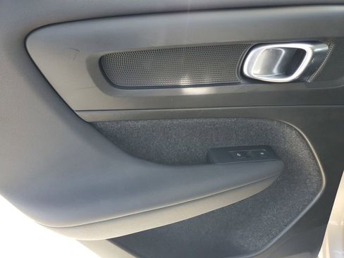 Certified 2023 Volvo XC40 B4 Plus w/ Protection Package FWD image 13