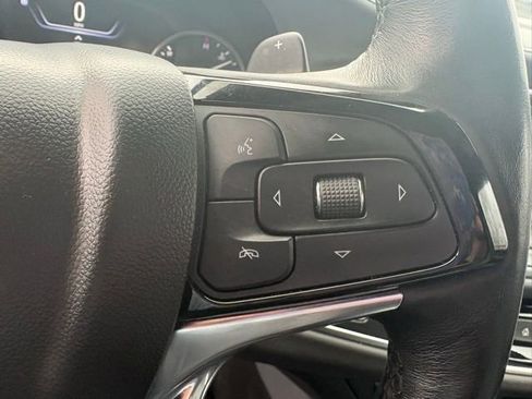 Used 2024 Buick Enclave Premium AWD/4WD image 23