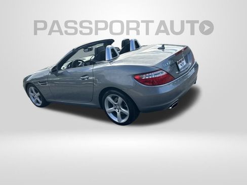 Used 2013 Mercedes-Benz SLK 250 image 2
