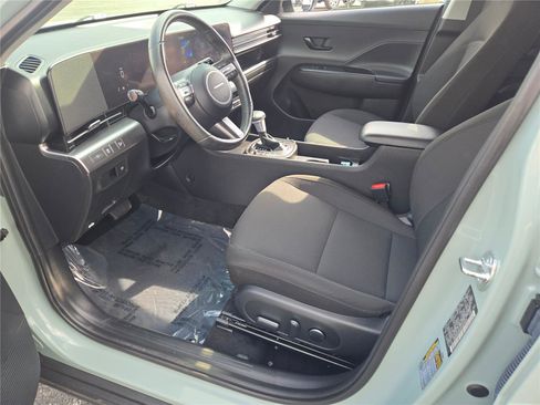 Used 2025 Hyundai Kona SEL AWD/4WD image 26