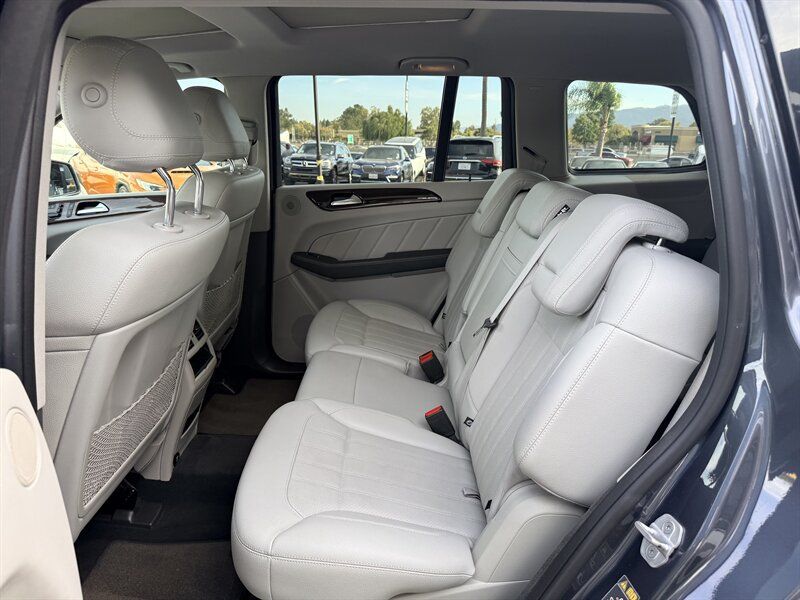 Used 2015 Mercedes-Benz GL 450 4MATIC image 23