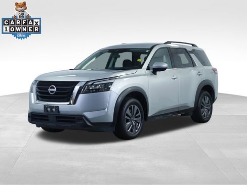 Used 2025 Nissan Pathfinder SV AWD/4WD image 9