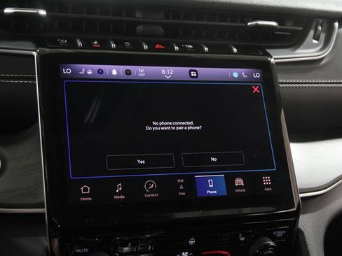 Used 2023 Jeep Grand Cherokee L Limited AWD/4WD image 13