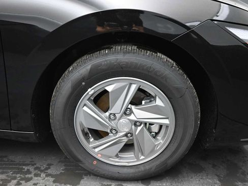 New 2026 Hyundai Elantra SE FWD image 10